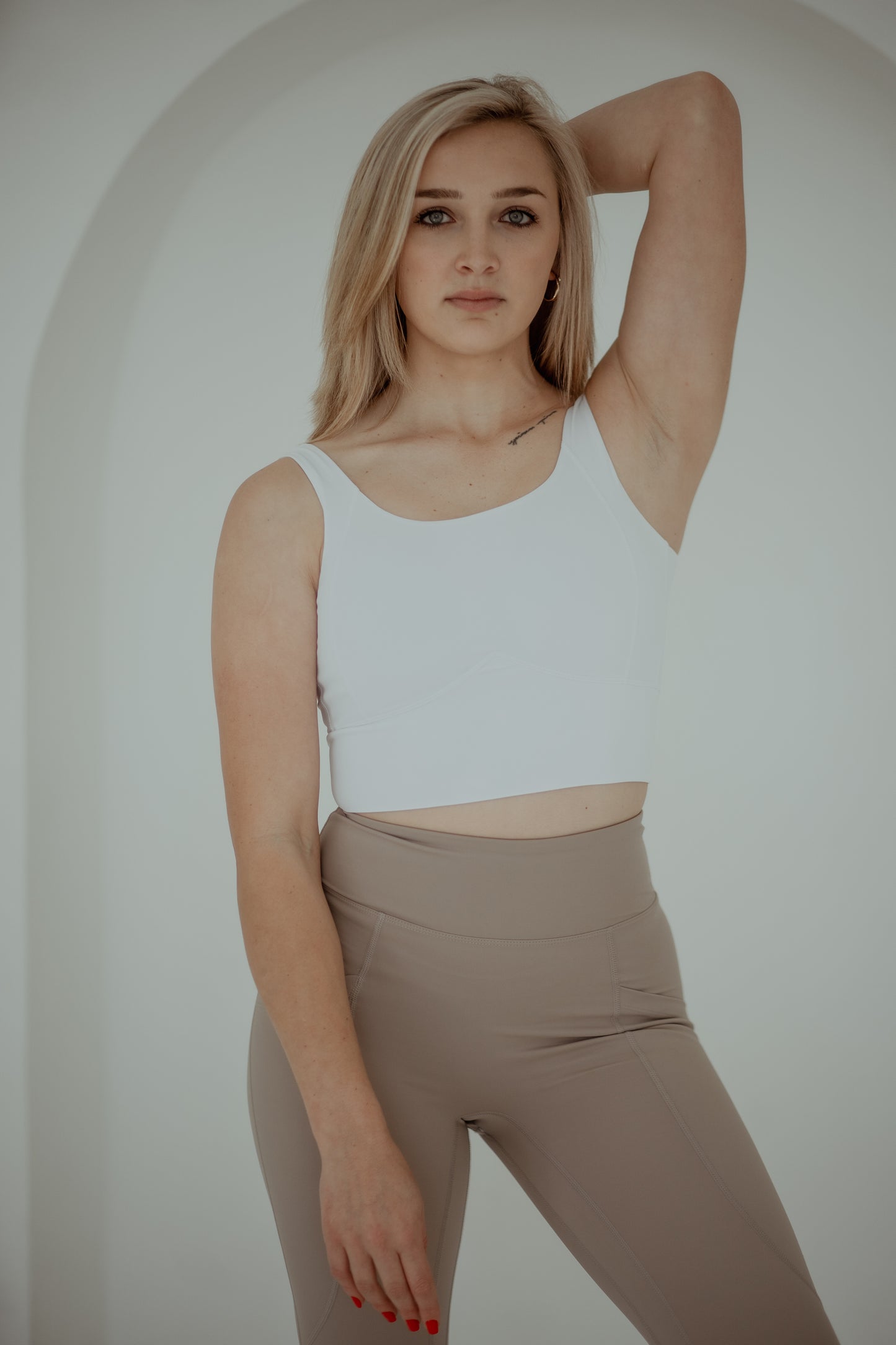Bella Crop White
