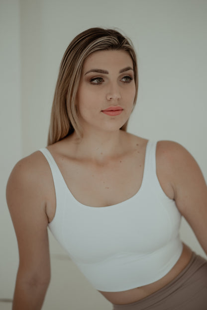 Bella Crop White