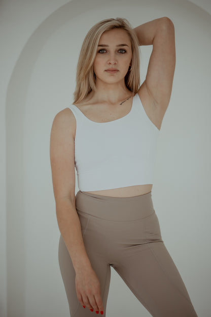 Bella Crop White