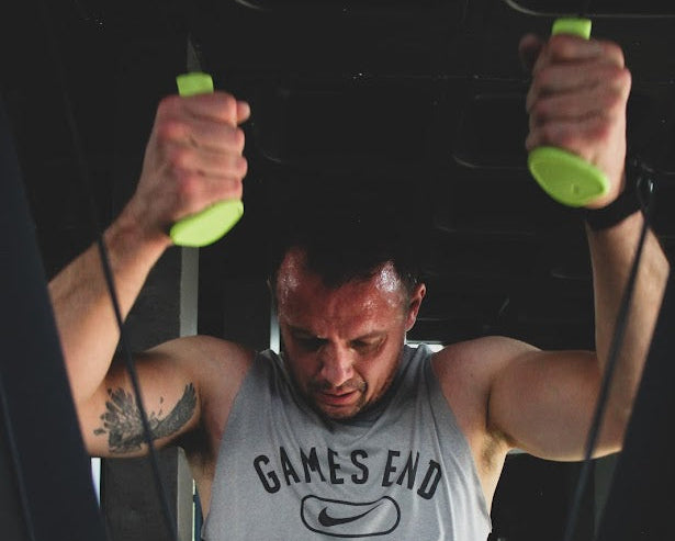 Fitberi member using the Ski erg at the Hybrid zone